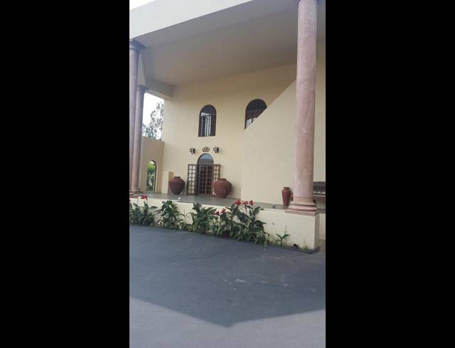 14 BEDROOM HOUSE FOR SALE IN BRYANSTON